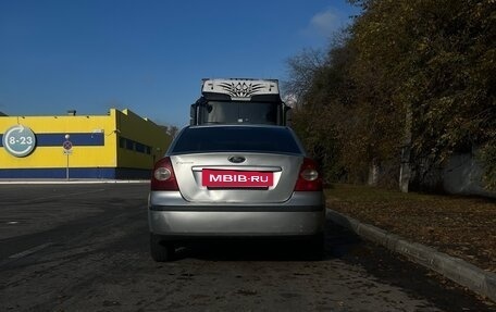 Ford Focus II рестайлинг, 2005 год, 300 000 рублей, 11 фотография