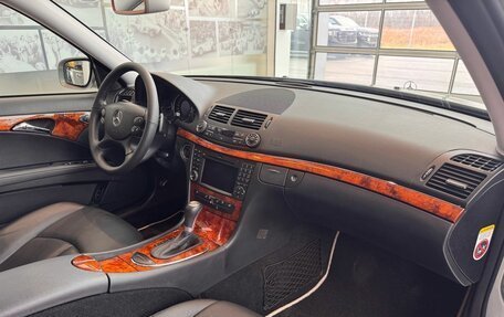 Mercedes-Benz E-Класс, 2008 год, 3 400 000 рублей, 31 фотография