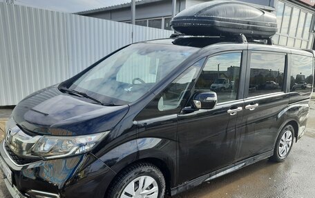 Honda Stepwgn IV, 2016 год, 1 810 000 рублей, 3 фотография