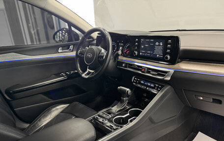 KIA K5, 2021 год, 2 300 000 рублей, 22 фотография