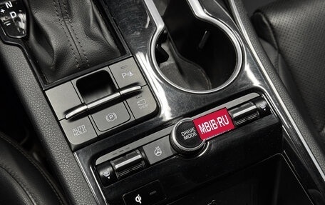 KIA K5, 2021 год, 2 300 000 рублей, 21 фотография