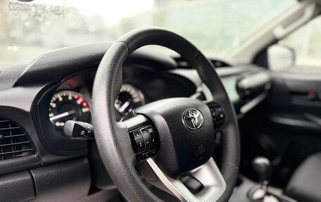 Toyota Hilux VIII, 2022 год, 4 100 000 рублей, 5 фотография