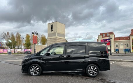 Honda Stepwgn IV, 2017 год, 2 300 000 рублей, 4 фотография