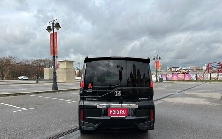 Honda Stepwgn IV, 2017 год, 2 300 000 рублей, 6 фотография