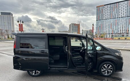 Honda Stepwgn IV, 2017 год, 2 300 000 рублей, 10 фотография