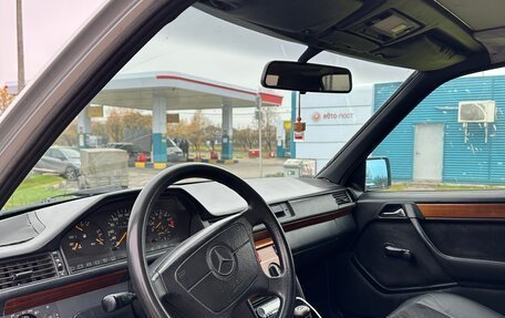 Mercedes-Benz E-Класс, 1993 год, 385 000 рублей, 13 фотография