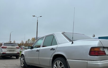 Mercedes-Benz E-Класс, 1993 год, 385 000 рублей, 18 фотография
