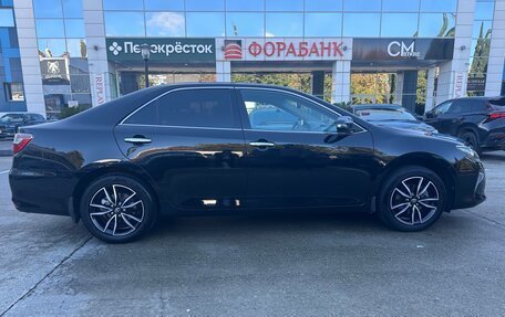 Toyota Camry, 2017 год, 2 499 999 рублей, 4 фотография