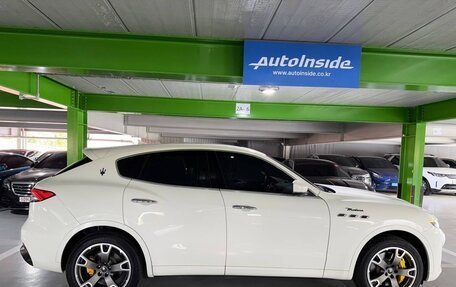 Maserati Levante I, 2022 год, 6 250 000 рублей, 7 фотография