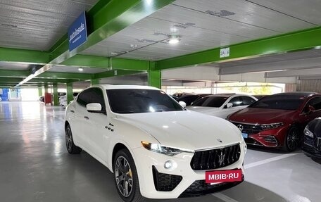 Maserati Levante I, 2022 год, 6 250 000 рублей, 3 фотография