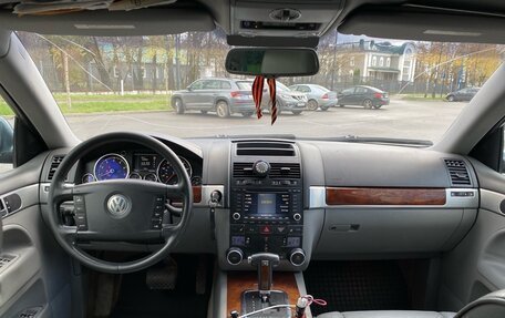 Volkswagen Touareg III, 2004 год, 670 000 рублей, 6 фотография
