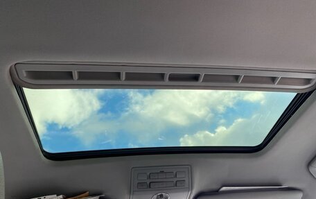 Volkswagen Touareg III, 2004 год, 670 000 рублей, 10 фотография