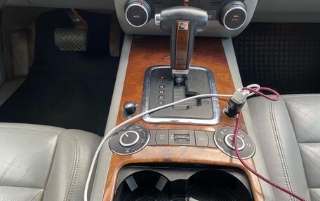 Volkswagen Touareg III, 2004 год, 670 000 рублей, 8 фотография