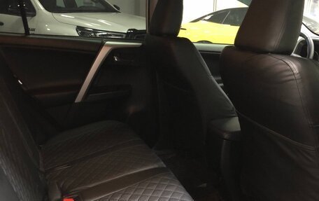 Toyota RAV4, 2016 год, 1 990 000 рублей, 12 фотография