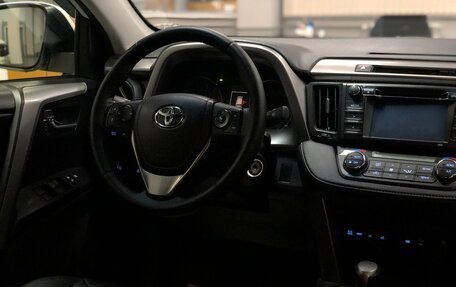 Toyota RAV4, 2016 год, 1 990 000 рублей, 14 фотография