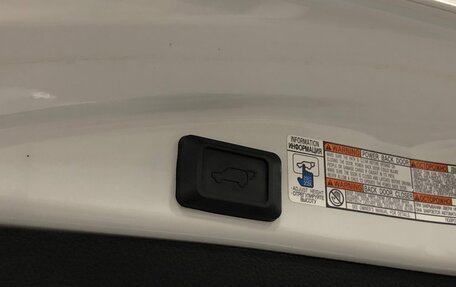 Toyota RAV4, 2016 год, 1 990 000 рублей, 24 фотография