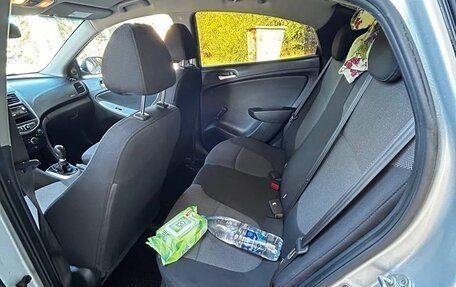 Hyundai Solaris II рестайлинг, 2011 год, 599 999 рублей, 12 фотография