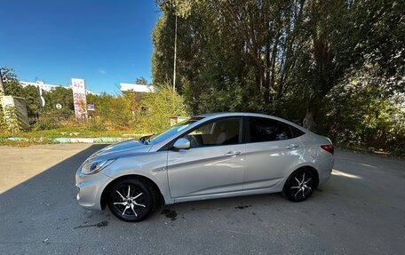 Hyundai Solaris II рестайлинг, 2011 год, 599 999 рублей, 8 фотография