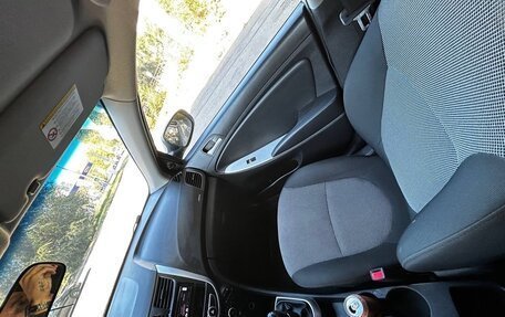 Hyundai Solaris II рестайлинг, 2011 год, 599 999 рублей, 11 фотография