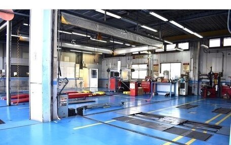 Toyota Land Cruiser Prado 150 рестайлинг 2, 2022 год, 5 000 000 рублей, 8 фотография