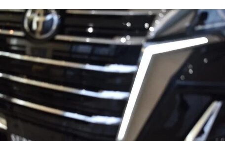 Toyota Land Cruiser Prado 150 рестайлинг 2, 2022 год, 5 000 000 рублей, 7 фотография