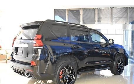 Toyota Land Cruiser Prado 150 рестайлинг 2, 2022 год, 5 000 000 рублей, 2 фотография