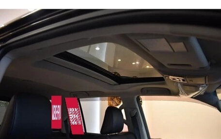 Toyota Land Cruiser Prado 150 рестайлинг 2, 2022 год, 5 000 000 рублей, 9 фотография