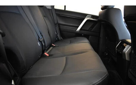 Toyota Land Cruiser Prado 150 рестайлинг 2, 2022 год, 5 000 000 рублей, 19 фотография