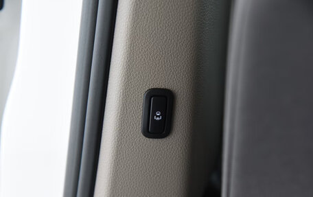 Volkswagen Multivan, 2024 год, 7 900 000 рублей, 16 фотография