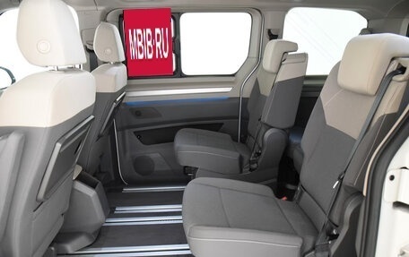 Volkswagen Multivan, 2024 год, 7 900 000 рублей, 14 фотография