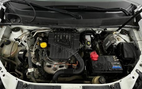 Renault Logan II, 2019 год, 975 000 рублей, 23 фотография