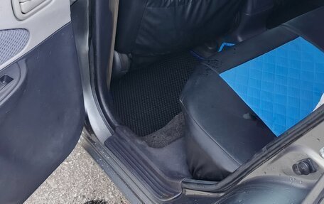 Nissan Wingroad III, 2004 год, 480 000 рублей, 32 фотография