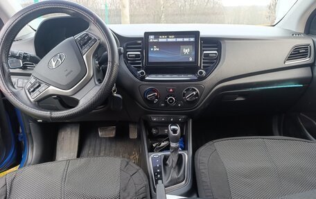 Hyundai Solaris II рестайлинг, 2021 год, 1 740 000 рублей, 6 фотография