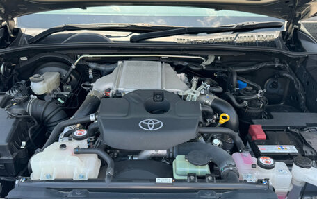 Toyota Hilux VIII, 2022 год, 3 599 000 рублей, 8 фотография