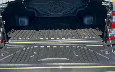 Toyota Hilux VIII, 2022 год, 3 599 000 рублей, 31 фотография