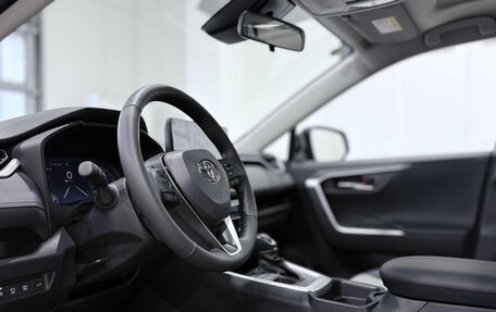 Toyota RAV4, 2025 год, 4 500 000 рублей, 24 фотография