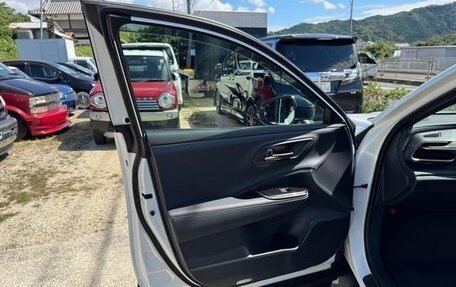 Toyota Crown, 2024 год, 5 000 000 рублей, 12 фотография