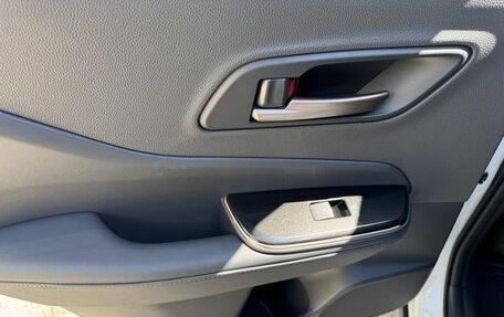 Toyota Crown, 2024 год, 5 000 000 рублей, 17 фотография