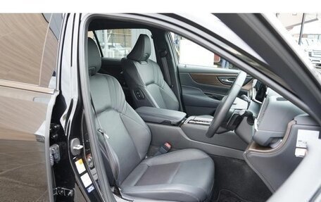 Toyota Crown, 2024 год, 4 865 000 рублей, 10 фотография