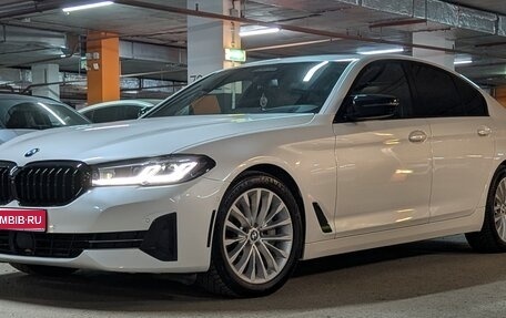 BMW 5 серия, 2021 год, 6 300 000 рублей, 2 фотография