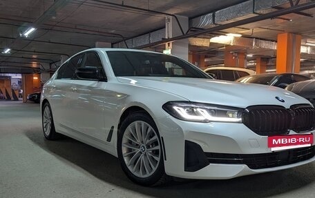 BMW 5 серия, 2021 год, 6 300 000 рублей, 6 фотография