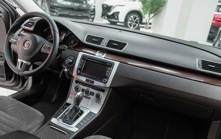 Volkswagen Passat B7, 2013 год, 999 000 рублей, 7 фотография