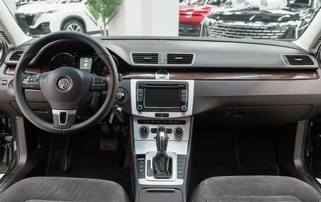 Volkswagen Passat B7, 2013 год, 999 000 рублей, 9 фотография