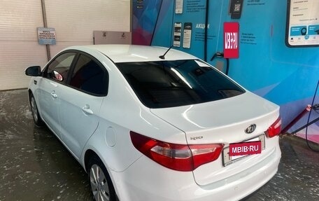 KIA Rio III рестайлинг, 2014 год, 900 000 рублей, 2 фотография