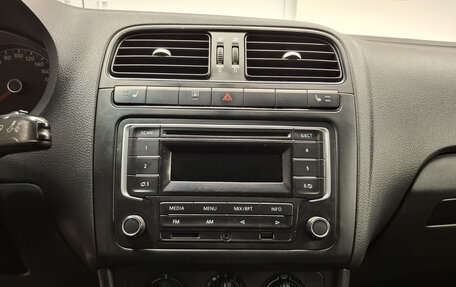 Volkswagen Polo VI (EU Market), 2015 год, 810 000 рублей, 19 фотография