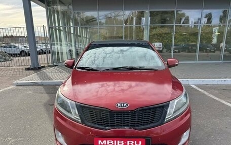 KIA Rio III рестайлинг, 2013 год, 820 000 рублей, 2 фотография