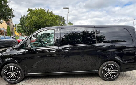 Mercedes-Benz V-Класс, 2025 год, 13 500 000 рублей, 3 фотография