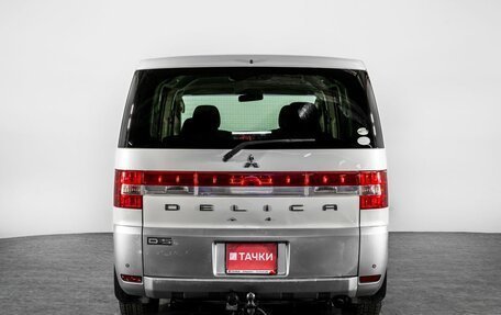 Mitsubishi Delica D:5 I, 2009 год, 1 600 000 рублей, 4 фотография