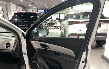 Chevrolet Cruze II, 2011 год, 785 000 рублей, 8 фотография