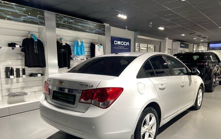 Chevrolet Cruze II, 2011 год, 785 000 рублей, 4 фотография